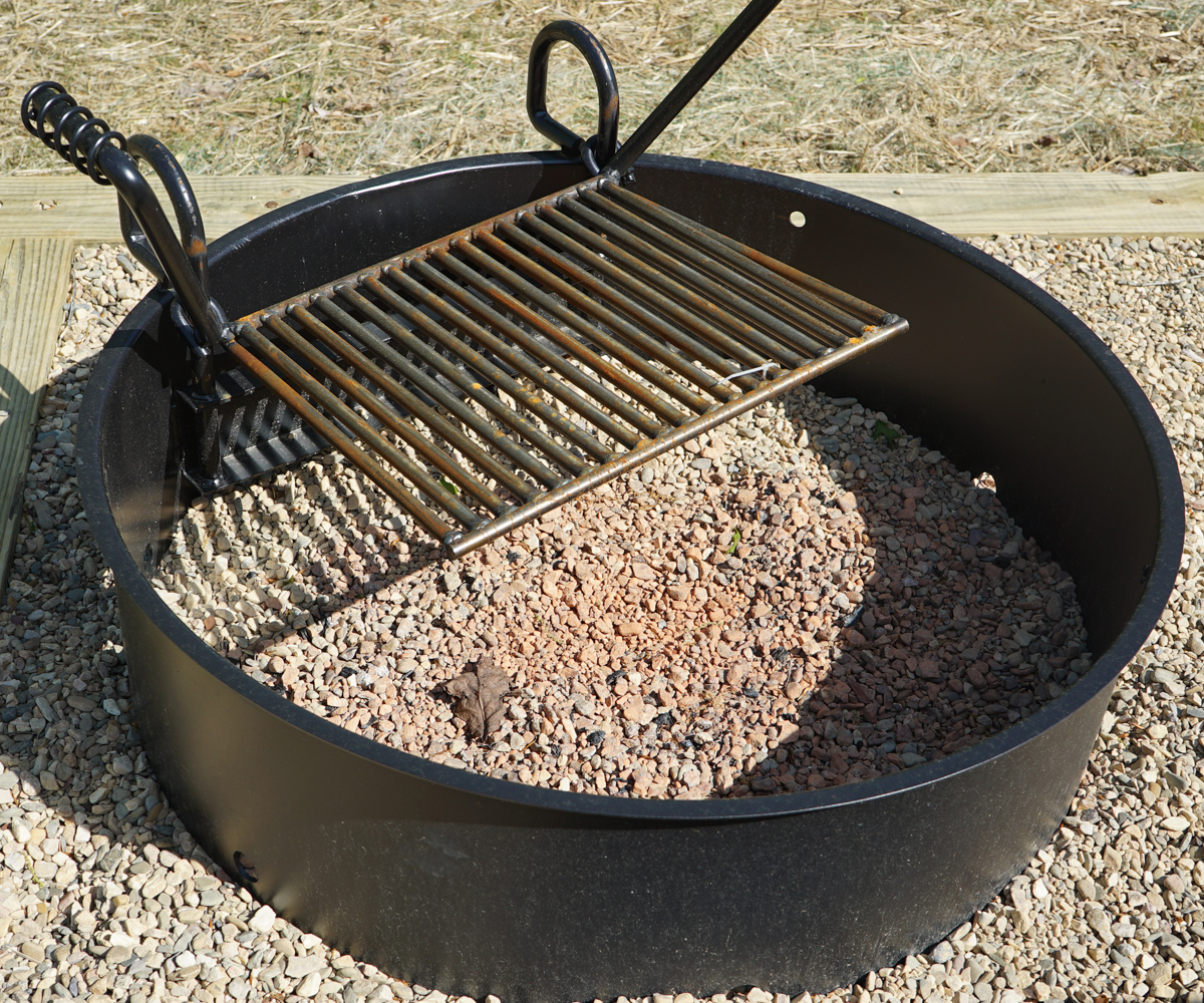 Amazon.com : Giantex Fire Ring Heavy Duty Thick Solid Steel Fire Pit Liner  36-Inch Outer/30-Inch Inner Diameter, DIY Fire Pit Rim Above or In-Ground  for Outdoor, Patio, Backyard : Patio, Lawn &