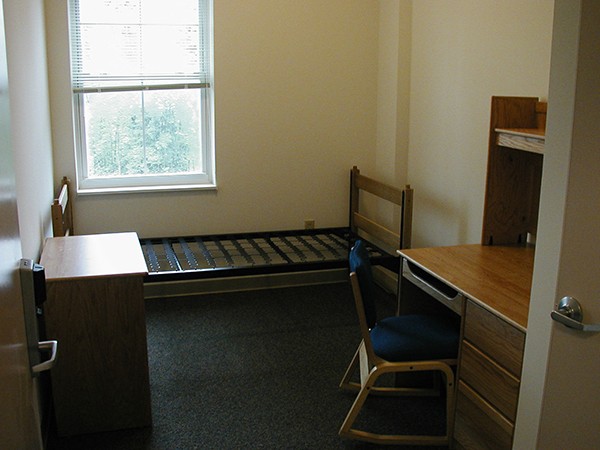 web_quality_gmu_liberty_square_bedroom